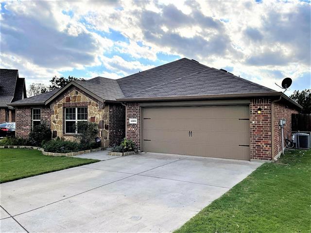 Foto principal - 1209 Houston Pl