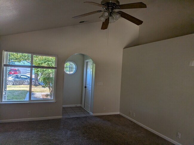 Foto del edificio - 3055 Snowbird Dr