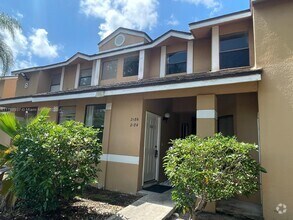 Building Photo - 2186 SW 80th Terrace