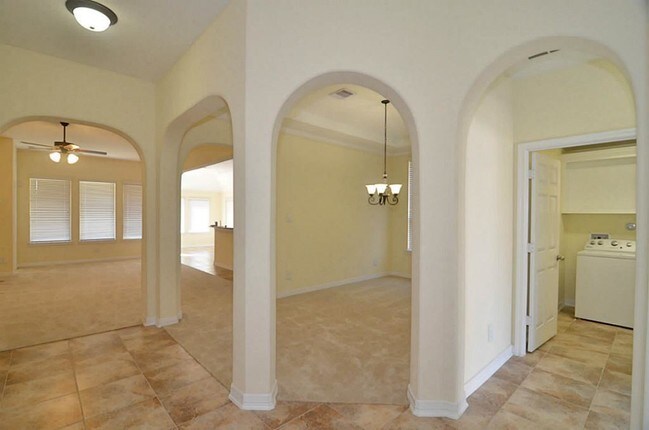 Foto del edificio - 14707 Norwood Peak Ln