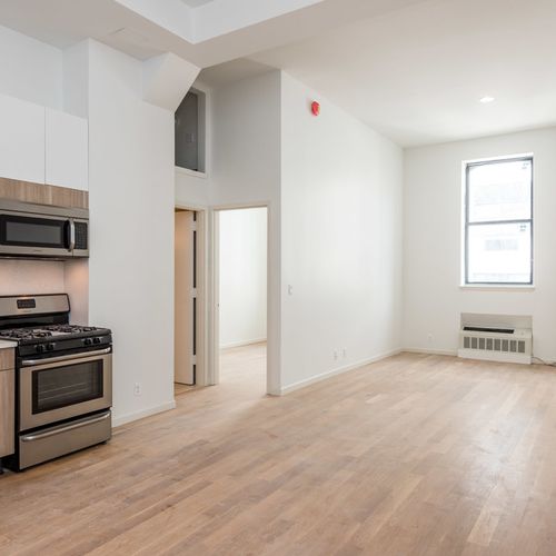 Primary Photo - 618 Bushwick Ave