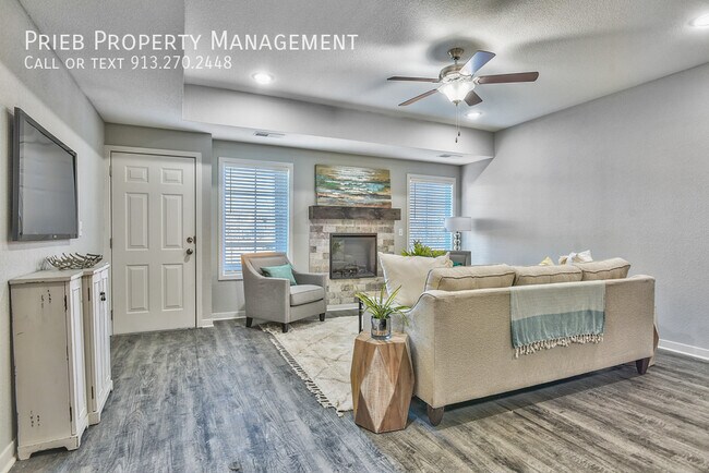 Building Photo - Parkview Apartments - Available NOW