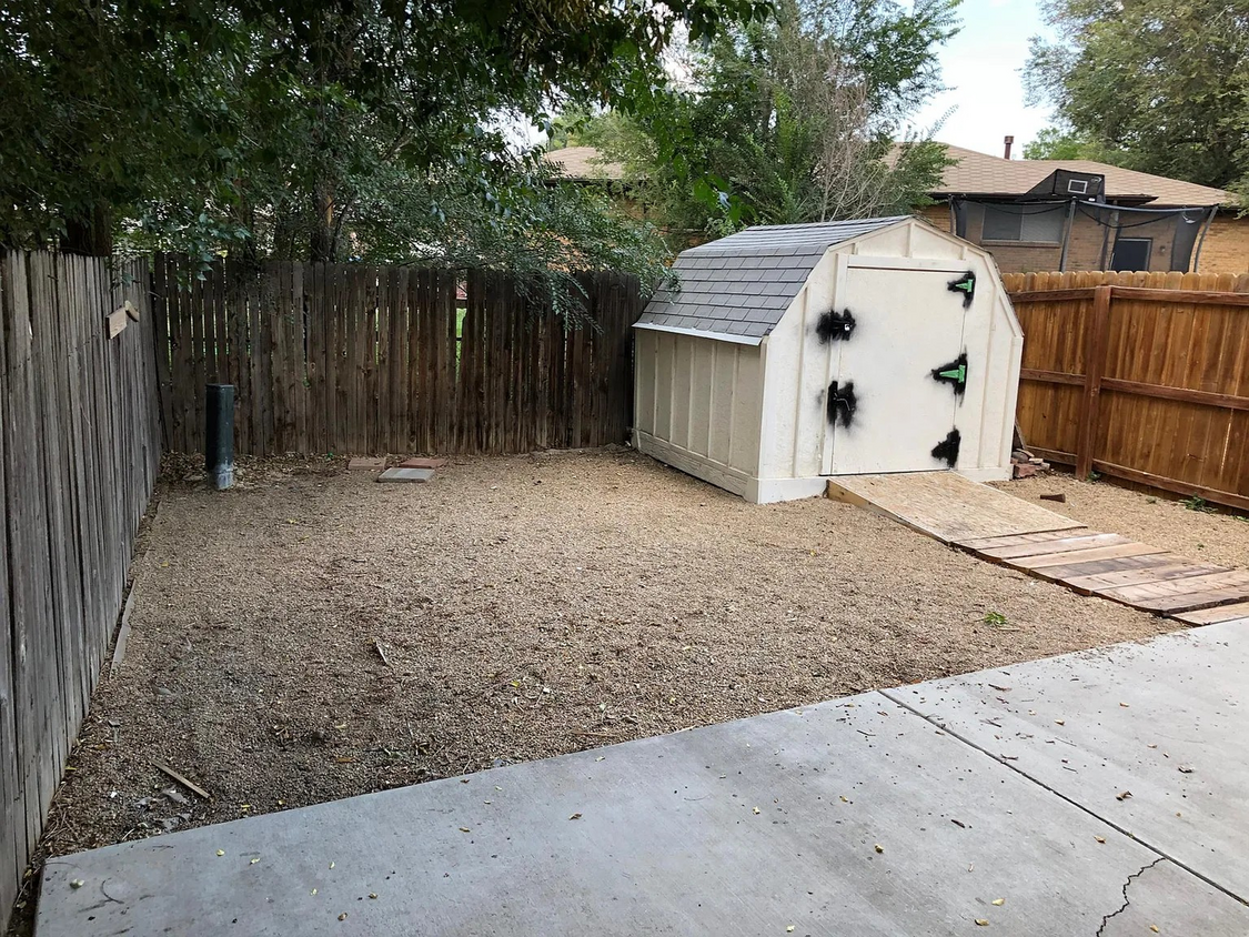 Primary Photo - 2025 Collyer St