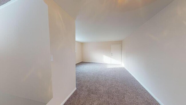 Building Photo - 4003 White Ave