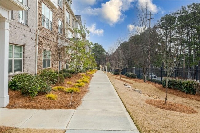 Building Photo - 1313 Harris Way S