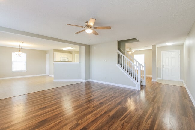 Building Photo - 9706 Lantern Ln