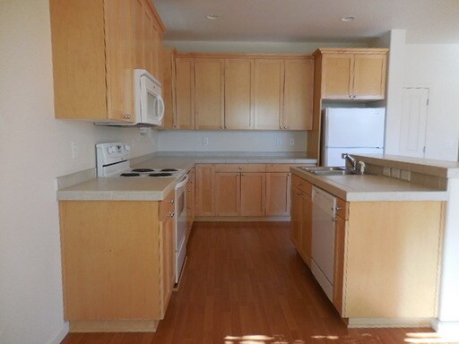 Foto del edificio - Great 3 bedroom - King City Pet friendly h...