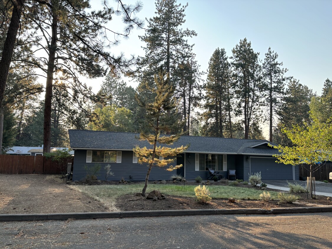 Foto principal - Peaceful Southwest Ranch Near Deschutes River