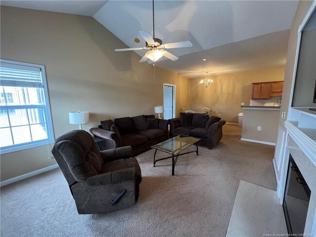 Building Photo - 621 Marshtree Ln