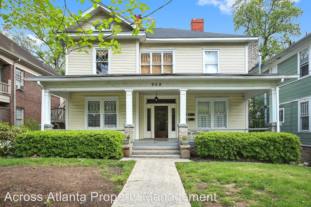 Primary Photo - 908 Saint Charles Ave NE