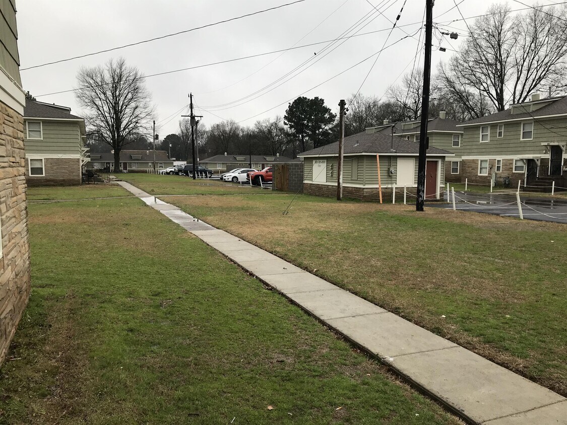 Primary Photo - 1477 Cherry Rd