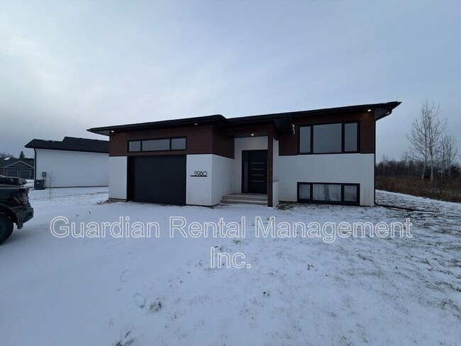 Building Photo - 2980 King George's Park Dr