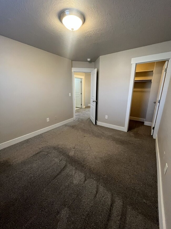 Building Photo - Mayfield - 2310