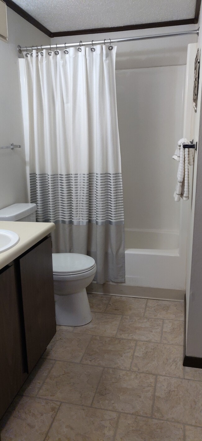 Baño - Riverside Green Apartments