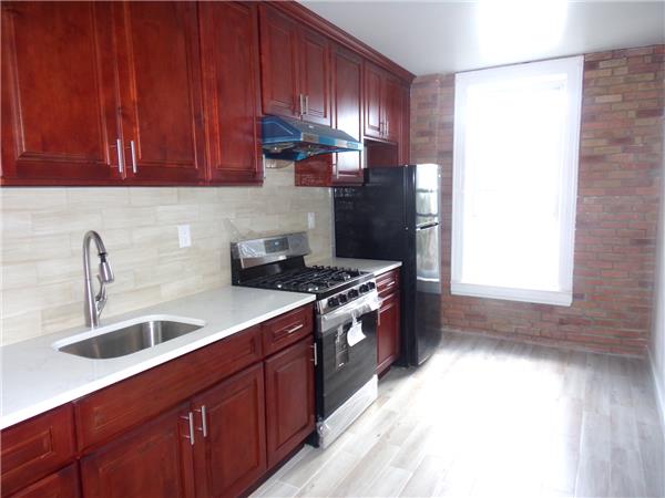 Primary Photo - 33 72nd St