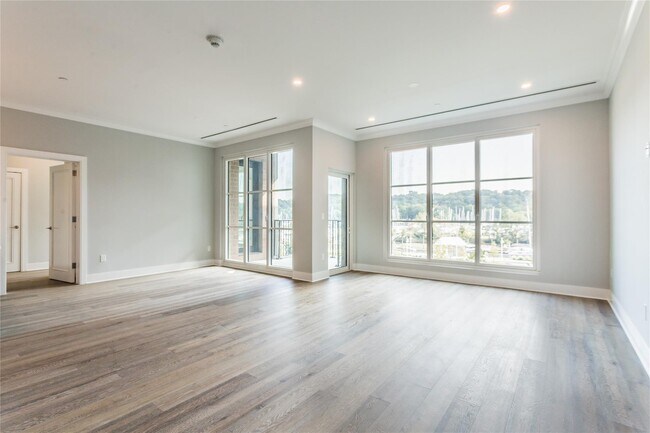 Building Photo - 100 Garvies Point Rd