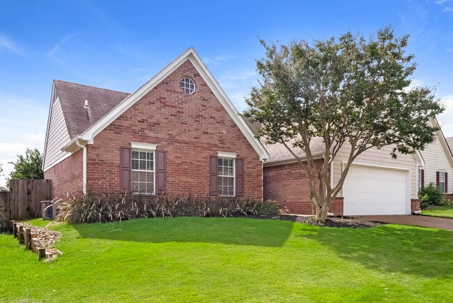 Building Photo - 9587 Daly Dr