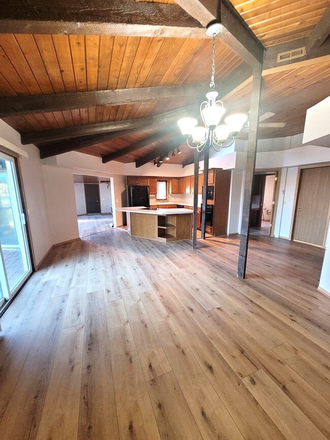 Building Photo - 1055 Platteview Dr