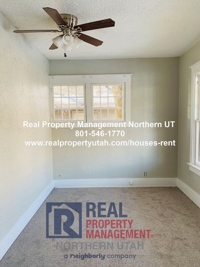 Building Photo - 2 Bedroom 1 Bath Home in Ogden Available!