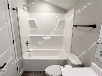 Building Photo - 2 Oak Hill Rd