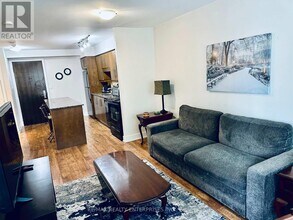 Building Photo - 20 Blue Jays Way