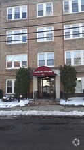 Building Photo - 95 Nichols St