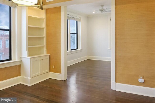 Foto del edificio - 520 E St NE