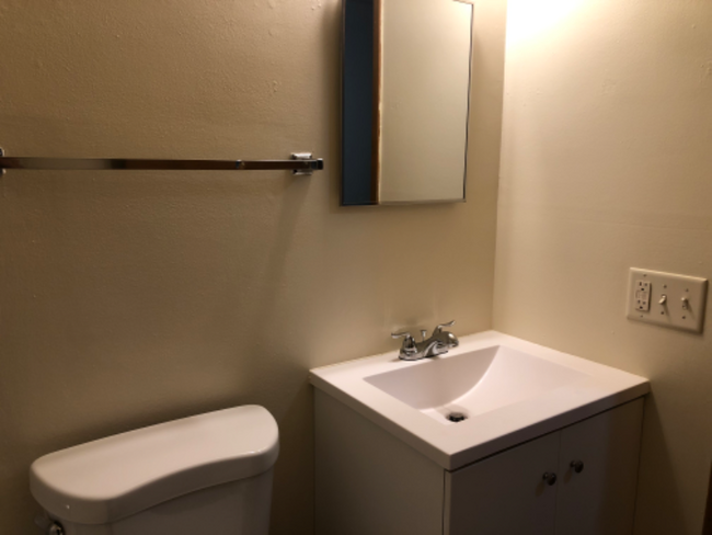 Foto del edificio - 4825 Lovell Ln