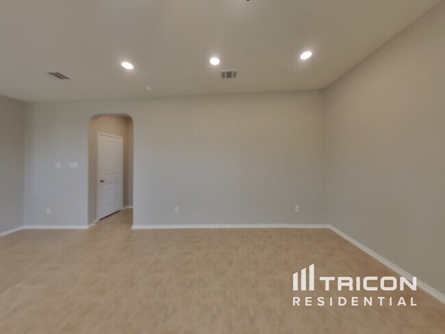 Building Photo - 153 Ella Marie Cir