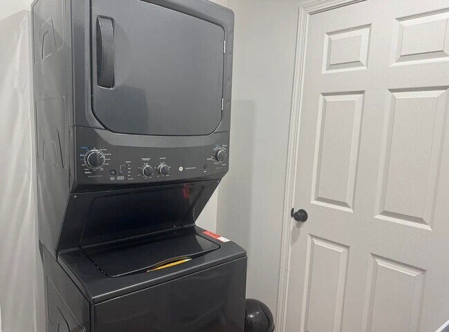 Photo - 1107 E 102nd St Apartment