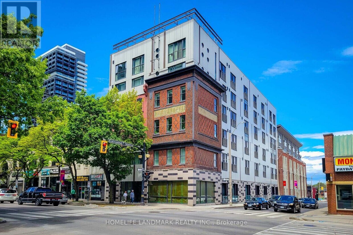 Photo principale - 121-121 King St E