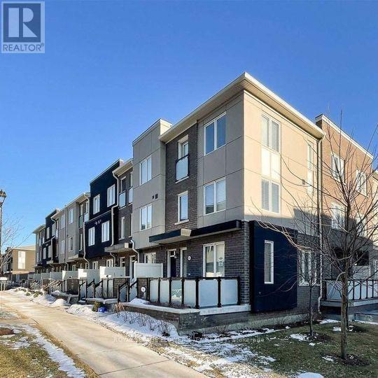 Primary Photo - 10-45 HURON PARK Pl