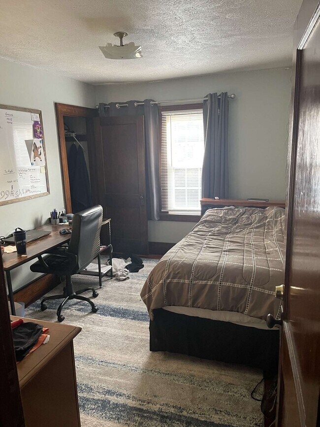Foto del edificio - 2804 Ivyside Dr
