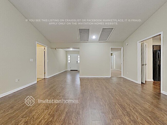 Building Photo - 12281 Autumnbrook Trail E