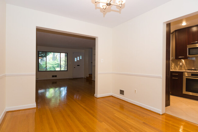 Building Photo - 3628 Jenifer St NW