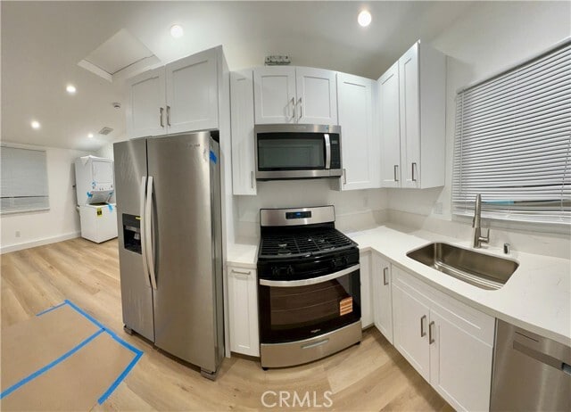 Building Photo - 18658 Runnymede St