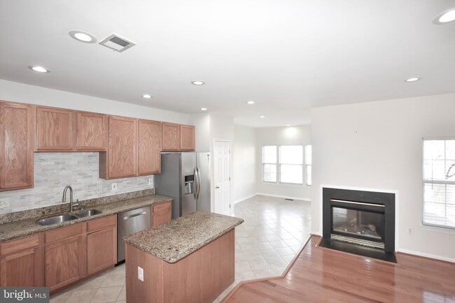 Building Photo - 2457 Rolling Plains Dr