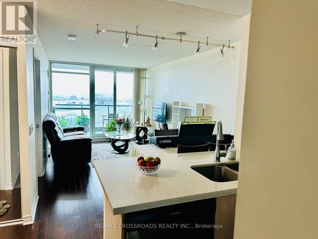 Photo du bâtiment - 225-1225 Sherway Gardens Rd