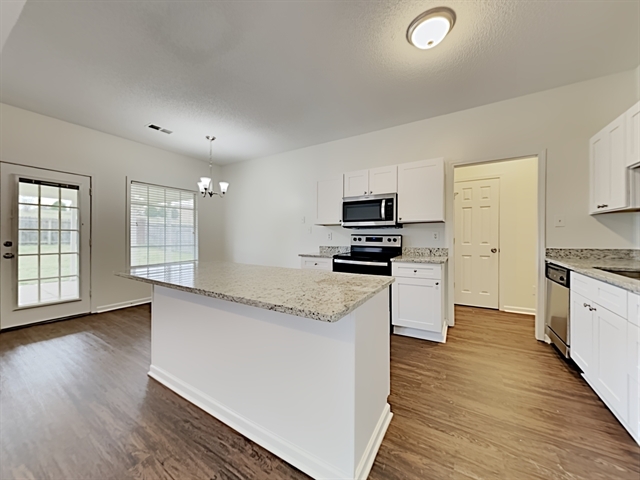 Building Photo - 2133 Heritage Cove