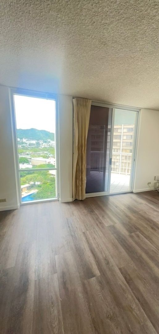 Building Photo - NEWLY RENOVATED-Spacious 1 Bedroom, 1 Bathroom, 1 Parking in Honolulu Park Place!