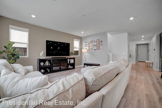 Building Photo - 4 br, 3 bath House - 2551 Grassland way