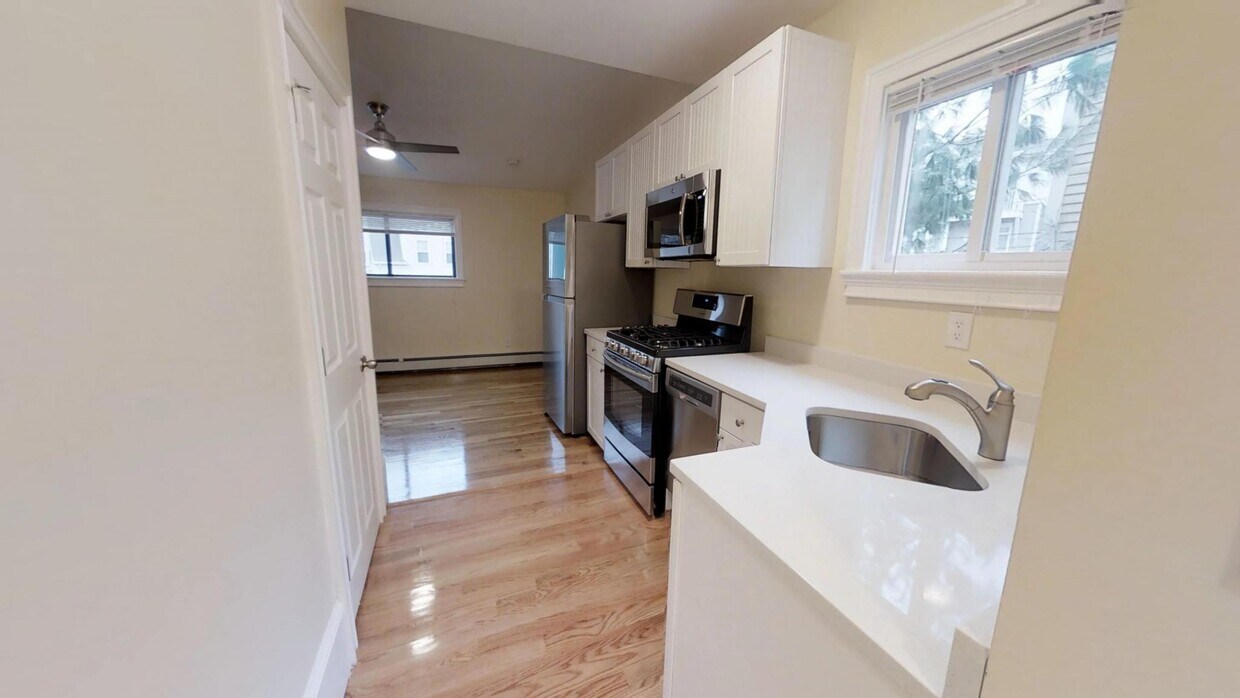 Foto principal - 65 Walden St