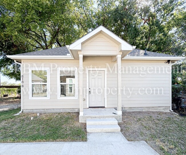 Photo - 818 Rose St Apartment