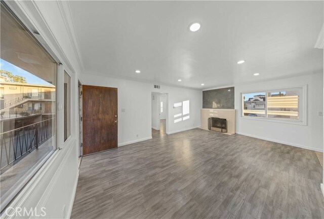 Foto del edificio - 211 E California Ave