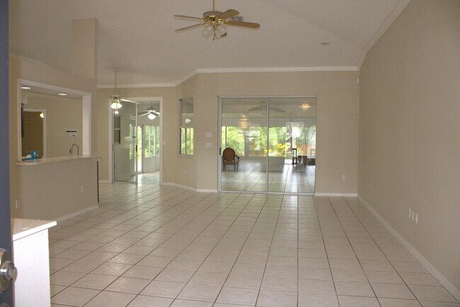 Foto del edificio - 3/2/3 Spring Hill Home