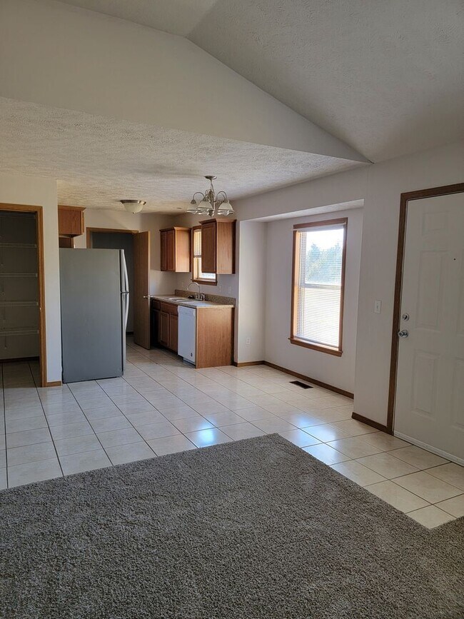 Building Photo - Great Carl Junction! 3br 2ba!