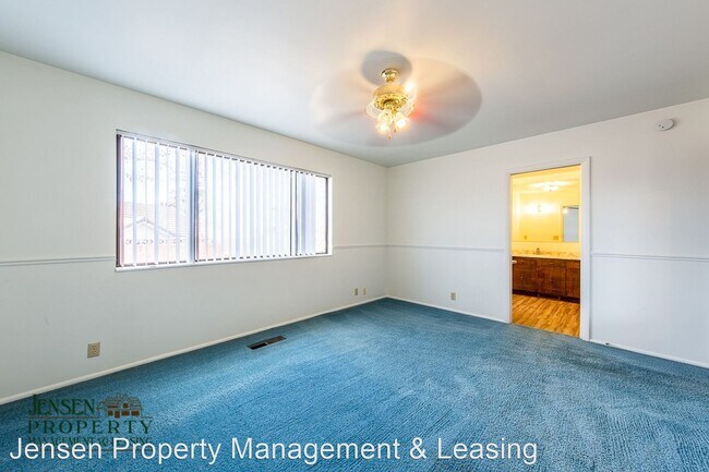 Foto del edificio - 3 br, 2 bath House - 621 Latonia Cir