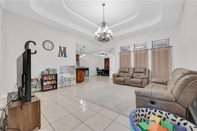 Foto del edificio - 2103 W 30th St
