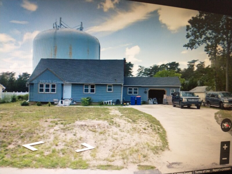 Primary Photo - 104 Geissinger Ave