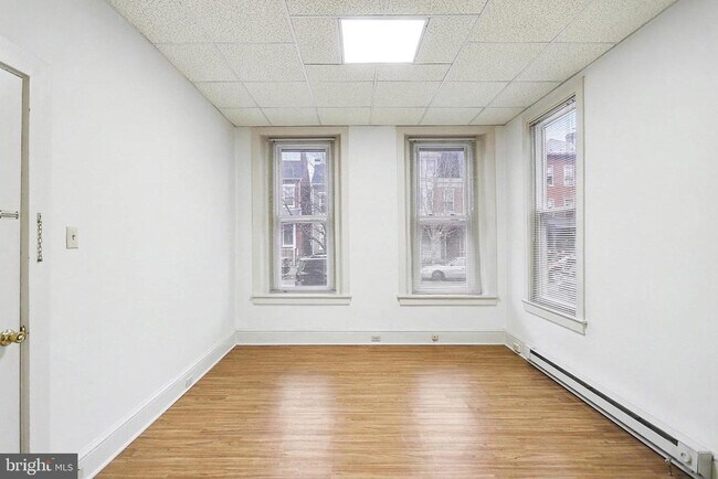 Foto del edificio - 136 E Lemon St